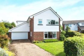 4 bedroom Detached t...